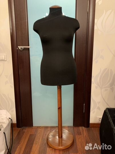 Манекен на деревянной основе