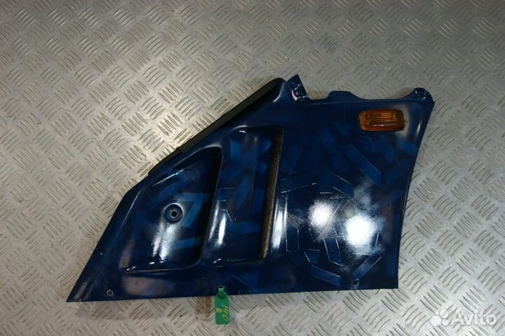 Пластик боковой Suzuki GSX-R400R