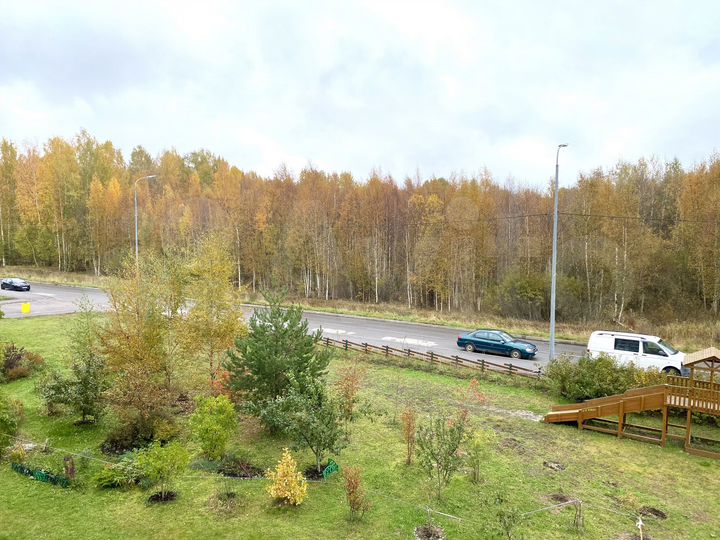 2-к. квартира, 77 м², 2/4 эт.