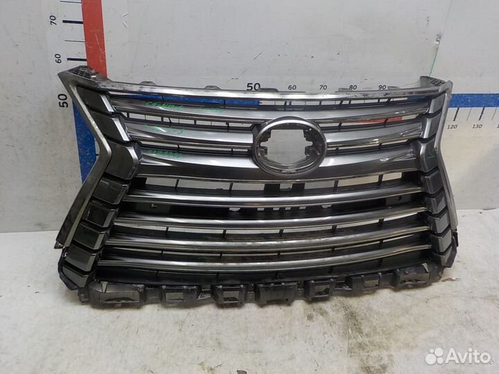 Решетка радиатора на Lexus LX 450 5311260230