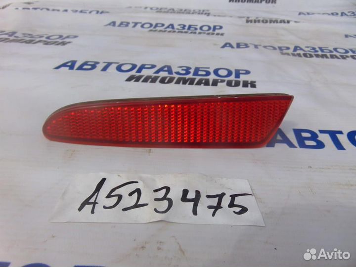 Отражатель в бампер задний правый для Toyota Duet