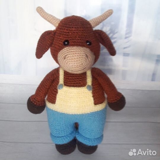 Мягкая вязаная игрушка Корова