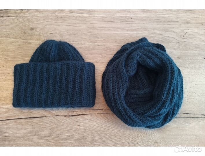 Комплект: шапка и снуд ручной вязки