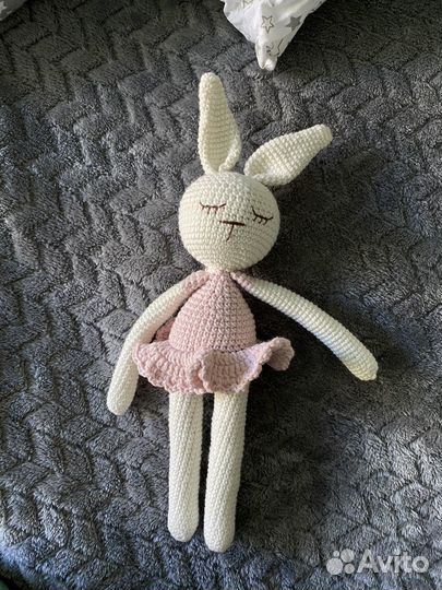 Заяц вязаный для малышей