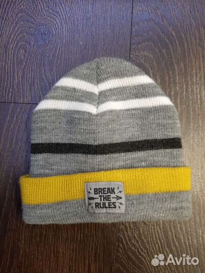 Шапка осенняя новая