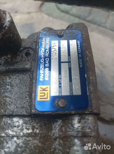 Насос гидроусилителя на мерседес 208