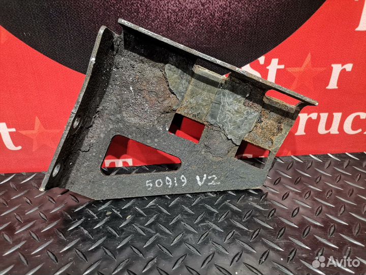 Кронштейн ресивера правый