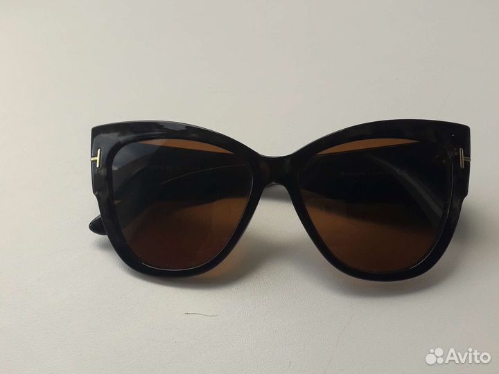 Солнцезащитные очки женские