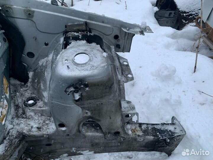 Лонжерон передний левый Mercedes Benz Gl-Class