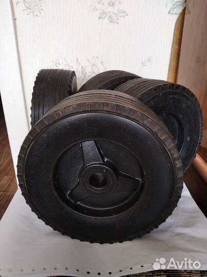 Пластиковые колеса для тачки