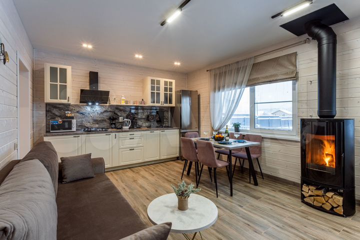 Коттедж 130 м² на участке 10 сот.