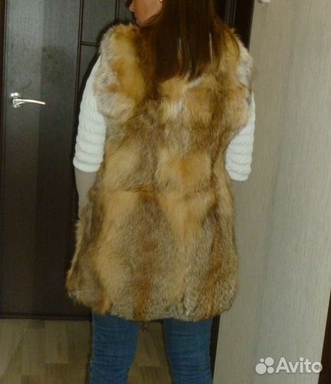 Меховая жилетка из Лисы (новая)