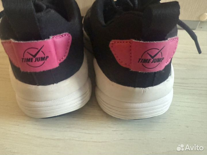 Кроссовки 36