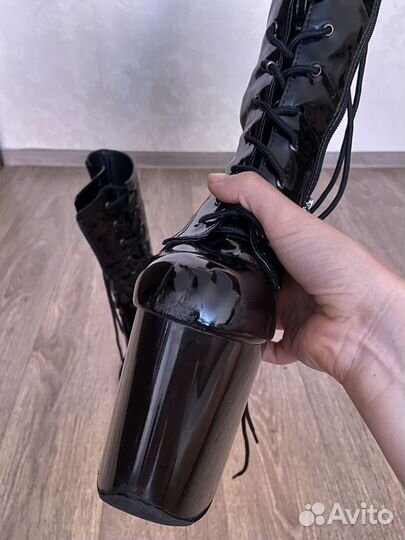 Стрипы ботильоны тройки 39-40