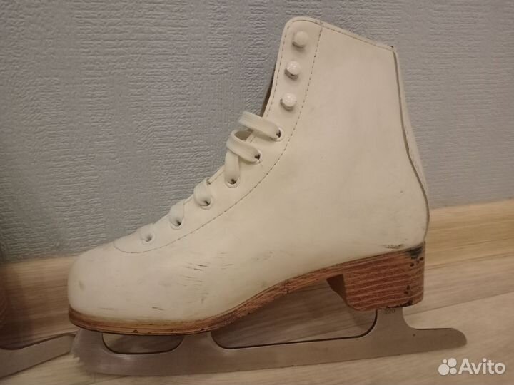 Коньки фигурные