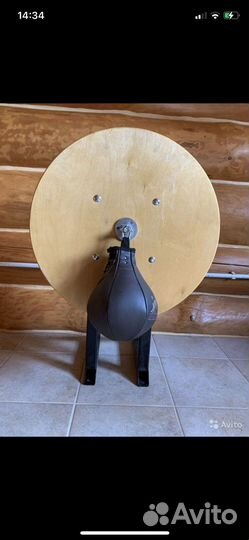 Боксерская пневмо груша с платформой на креплении