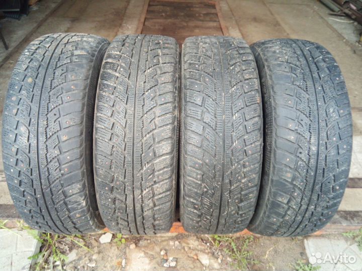 Kumho KC16 235/60 R18 107T