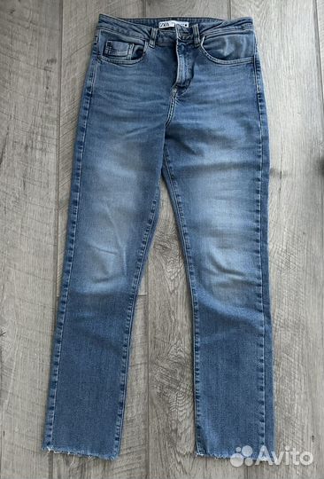 Джинсы Zara