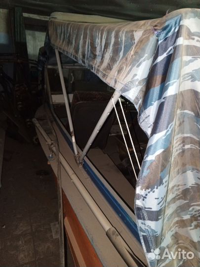 Продаю моторную лодку