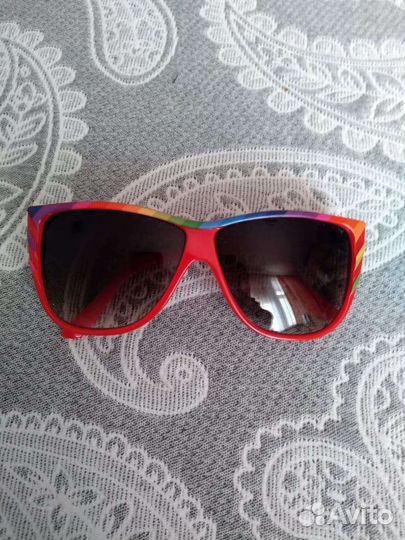 Очки фирменные солнцезащитные
