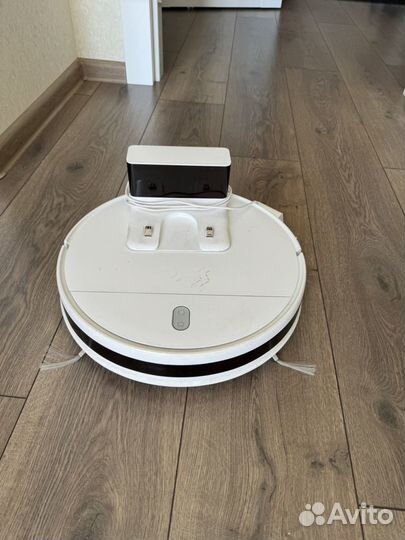 Робот-пылесос Xiaomi Mi Robot Vacuum-Mop Essential