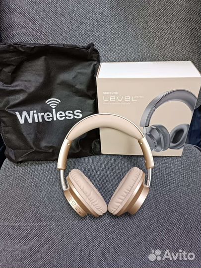 Большая полноразмерная Bluetooth гарнитура