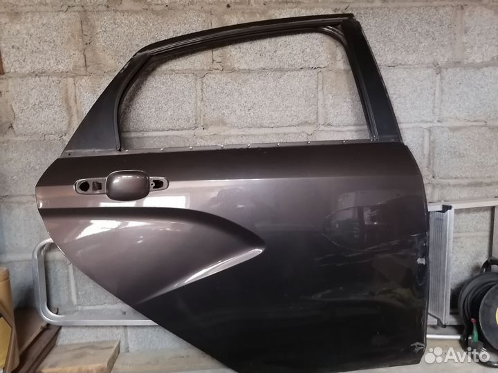 Дверь задняя правая LADA Vesta седан