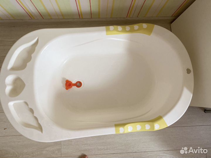 Ванночка для купания новорожденного