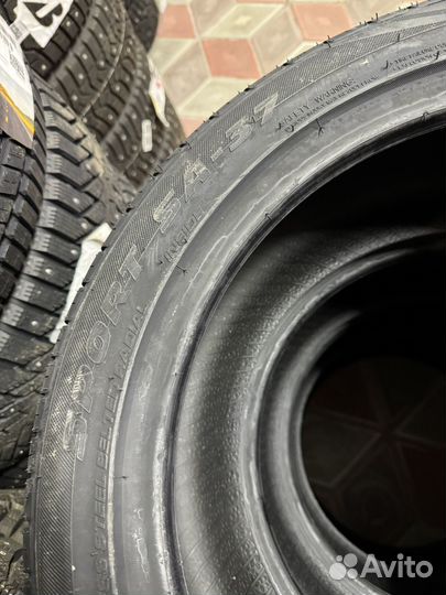 Westlake SA37 235/45 R17 97Y