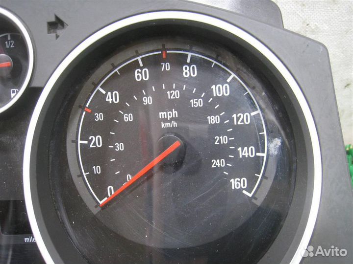 Приборная панель Opel astra H 2009