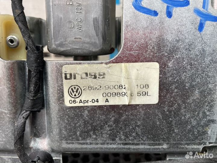 Подголовник передний Audi A8 D3 ASB 2004