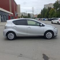 Toyota Aqua 1.5 CVT, 2012, 555 655 км, с пробегом, цена 910 000 руб.