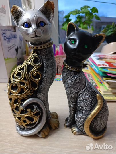 Статуэтка кошка