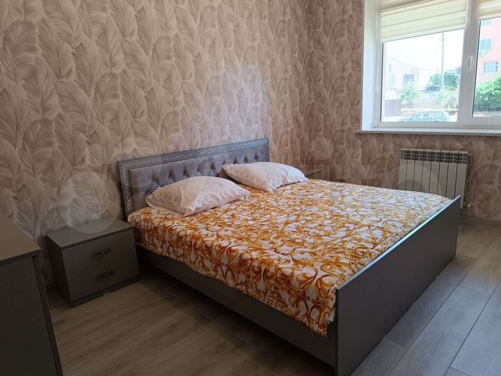 3-к. квартира, 90 м², 1/10 эт.