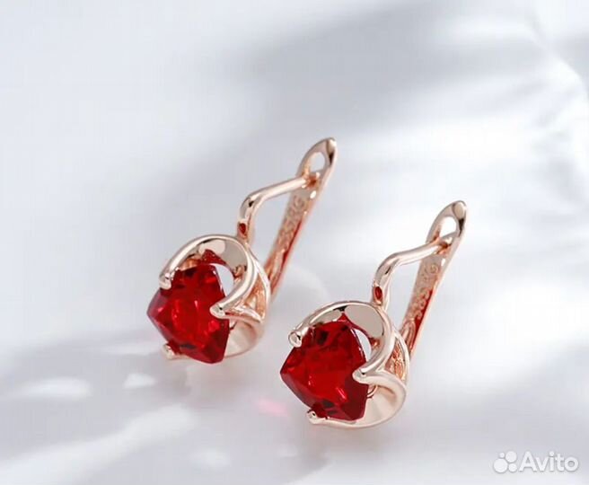 Серьги с цирконами золото