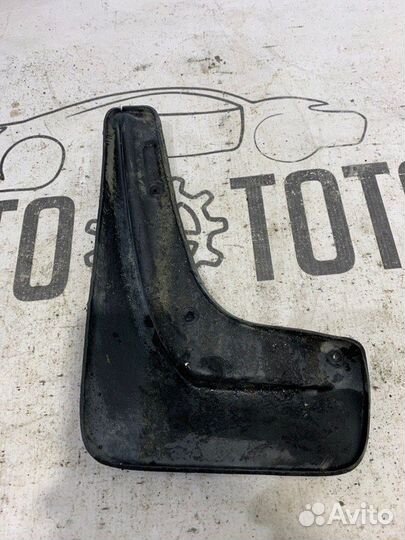 Брызговик задний правый Volkswagen Polo sedan