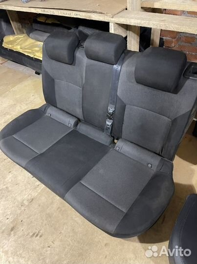 Сиденья второго ряда Scoda Rapid