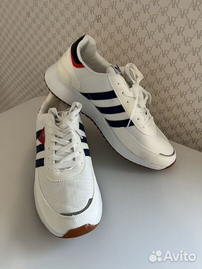 Кроссовки мужские (новые)