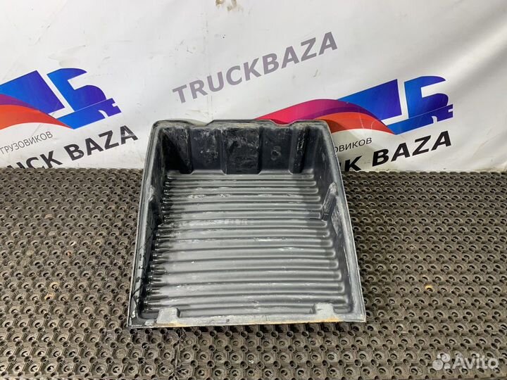 Крышка аккумуляторного ящика MAZ 5440