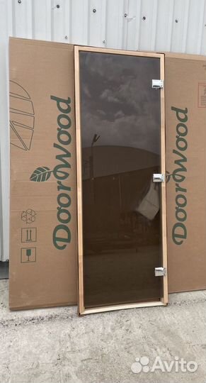 Дверь стеклянная для бани и сауны