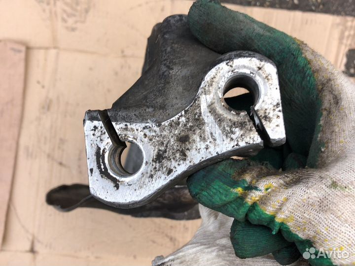 Цапфа поворотный кулак ауди а4 б8 Audi A4 B8