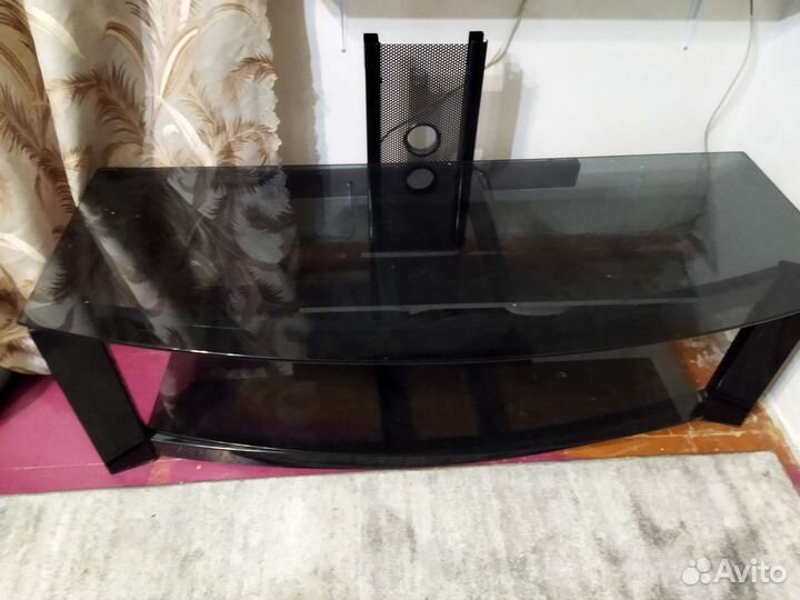 Стеклянная тумба под тв