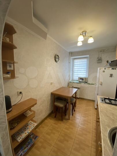 3-к. квартира, 55 м², 1/3 эт.