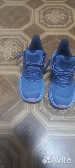 Кроссовки женские 38 размер новые