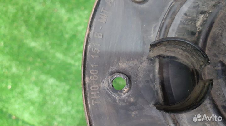 Колпак колеса Volkswagen Transporter железный диск