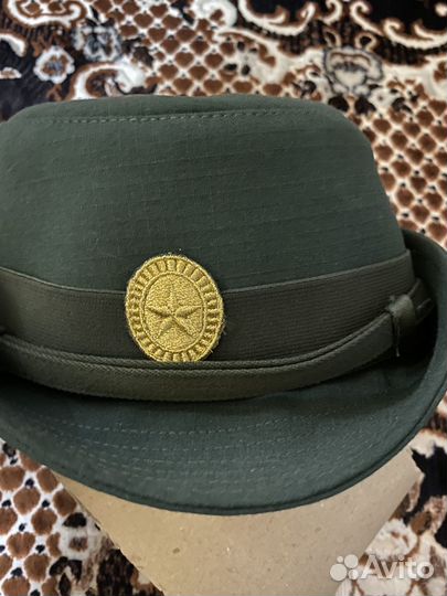 Женский головной убор 