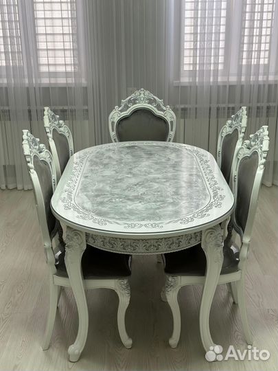 Столы, стулья