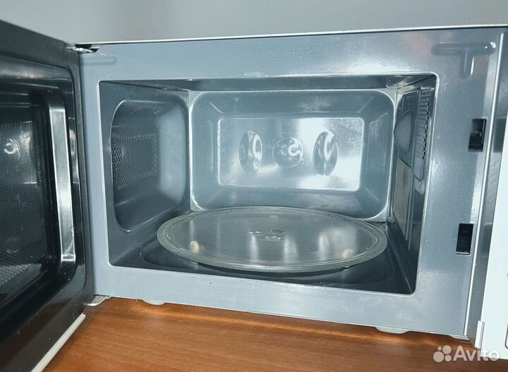 Микроволновая печь Midea
