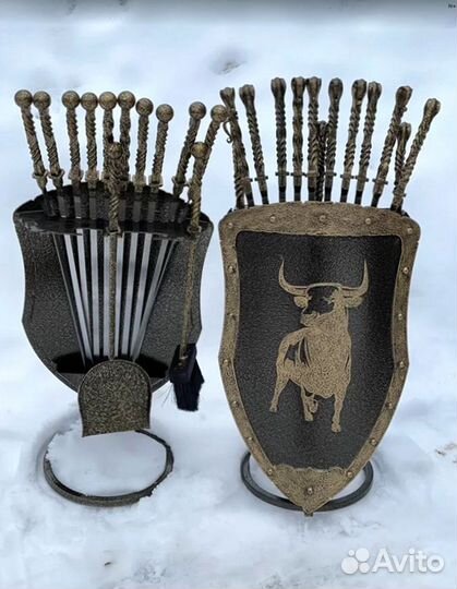 Подставка под шампуры Щит