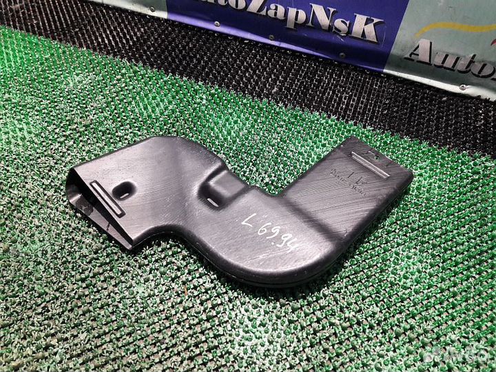 Воздуховод левый Lexus RX300